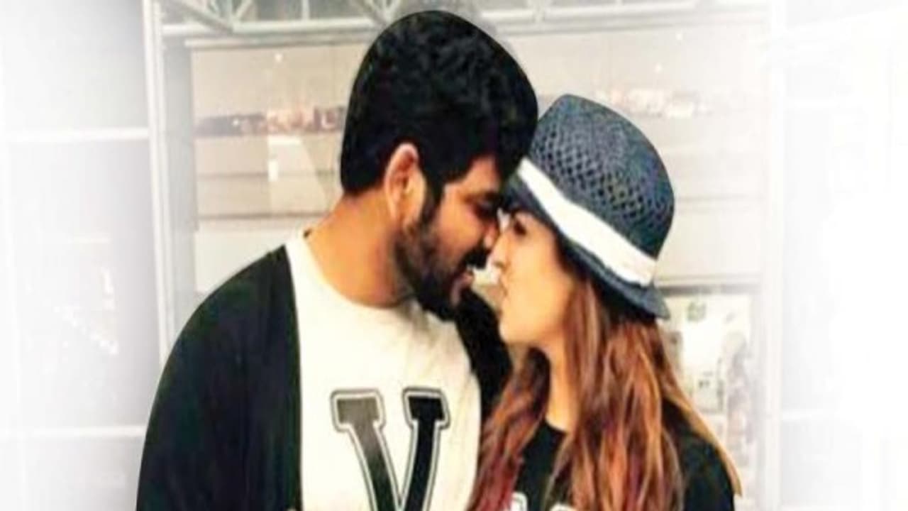 காதலிக்காக களத்தில் இறங்கிய விக்னேஷ் சிவன்...! என்ன செய்தார் தெரியுமா...? காதலிக்காக களத்தில் இறங்கிய விக்னேஷ் சிவன்...! என்ன செய்தார் தெரியுமா...?