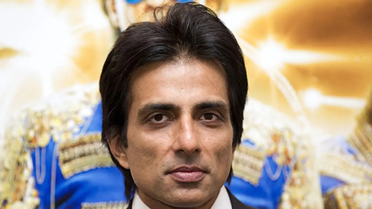 'সারা জীবনের সেরা পুরষ্কার', পুজোতে পরিযায়ীদের 'ভগবান' সোনু সুদ আসতে পারে কলকাতায় 'সারা জীবনের সেরা পুরষ্কার', পুজোতে পরিযায়ীদের 'ভগবান' সোনু সুদ আসতে পারে কলকাতায়