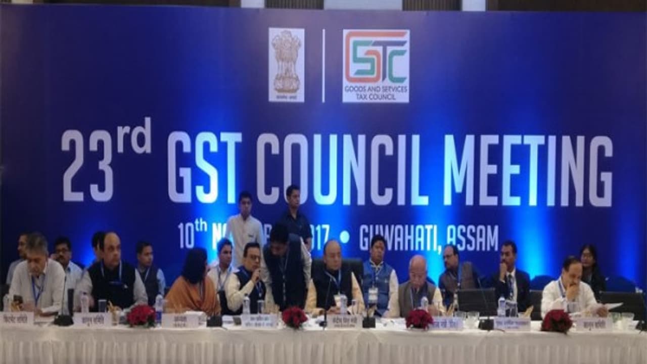 177 பொருட்கள் மீதான ஜிஎஸ்டி வரி குறைப்பு..! 50 பொருட்களுக்கு மட்டுமே 28% வரி..! ஜிஎஸ்டி கவுன்சில் கூட்டத்தில் முடிவு..! 177 பொருட்கள் மீதான ஜிஎஸ்டி வரி குறைப்பு..! 50 பொருட்களுக்கு மட்டுமே 28% வரி..! ஜிஎஸ்டி கவுன்சில் கூட்டத்தில் முடிவு..!