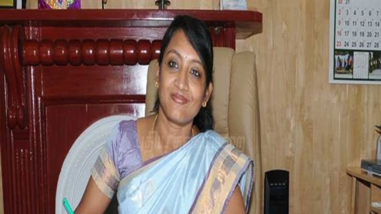 நீலகிரி இளைஞர்களுக்கு ரூ.40 இலட்சம் மானியம்; புதிய தொழில்கள் தொடங்க ஆட்சியர் அழைப்பு... நீலகிரி இளைஞர்களுக்கு ரூ.40 இலட்சம் மானியம்; புதிய தொழில்கள் தொடங்க ஆட்சியர் அழைப்பு...