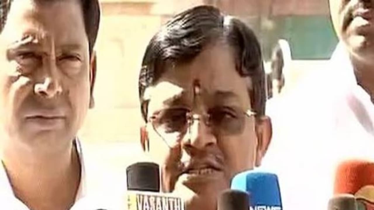 அதிமுகவில் ஸ்லீப்பர் செல்களா? அப்படி யாரும் இல்லையே: மைத்ரேயன்! அதிமுகவில் ஸ்லீப்பர் செல்களா? அப்படி யாரும் இல்லையே: மைத்ரேயன்!