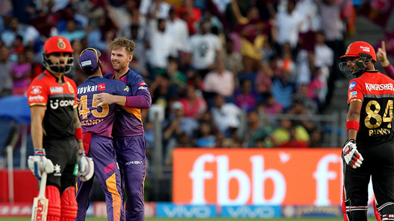 ಪುಣೆ ಎದುರು ಮುಗ್ಗರಿಸಿದ ಆರ್'ಸಿಬಿ ಟೀಂ ಬಗ್ಗೆ ಕ್ರಿಕೆಟ್ ಜಗತ್ತು ಪ್ರತಿಕ್ರಿಯಿಸಿದ್ದು ಹೀಗೆ... ಪುಣೆ ಎದುರು ಮುಗ್ಗರಿಸಿದ ಆರ್'ಸಿಬಿ ಟೀಂ ಬಗ್ಗೆ ಕ್ರಿಕೆಟ್ ಜಗತ್ತು ಪ್ರತಿಕ್ರಿಯಿಸಿದ್ದು ಹೀಗೆ...