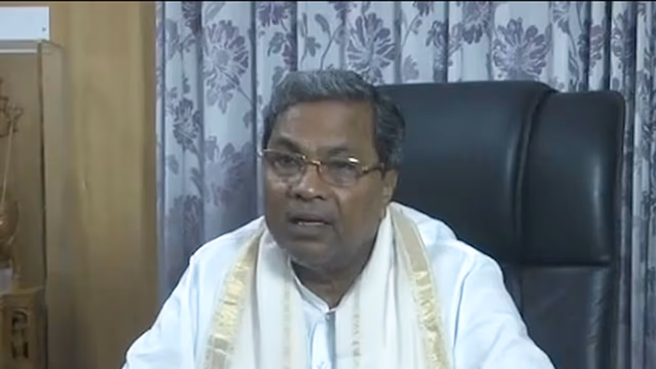 Siddaramaiah writes to Modi not to sell BEML stake