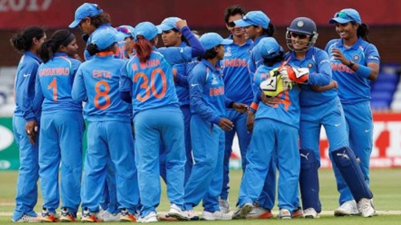ಮಹಿಳಾ ಟಿ20 ವಿಶ್ವಕಪ್: ಅಗ್ರಸ್ಥಾನಕ್ಕಾಗಿ ಆಸೀಸ್ ಎದುರು ಭಾರತ ಫೈಟ್ ಮಹಿಳಾ ಟಿ20 ವಿಶ್ವಕಪ್: ಅಗ್ರಸ್ಥಾನಕ್ಕಾಗಿ ಆಸೀಸ್ ಎದುರು ಭಾರತ ಫೈಟ್