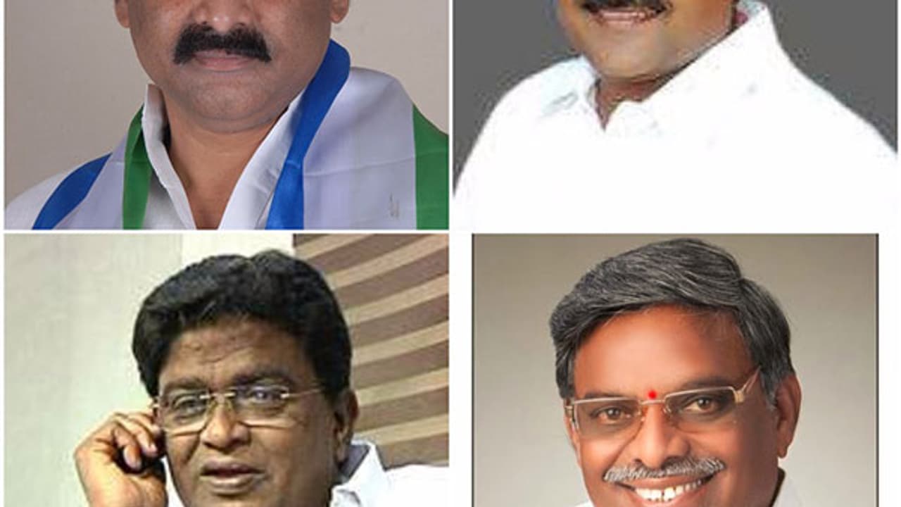 వారిని చూస్తుంటే జాలేస్తోంది వారిని చూస్తుంటే జాలేస్తోంది