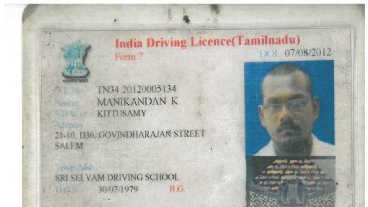 டிரைவிங் லைசென்ஸ் தொலைஞ்சு போச்சா ? போலீஸ் ஸ்டேஷன் போக வேண்டாம் !! எப்ஐஆரும் தேவையில்லை….. டூப்ளிகேட் லைசென்ஸ் எளிதில் பெறலாம்… எப்படி ? டிரைவிங் லைசென்ஸ் தொலைஞ்சு போச்சா ? போலீஸ் ஸ்டேஷன் போக வேண்டாம் !! எப்ஐஆரும் தேவையில்லை….. டூப்ளிகேட் லைசென்ஸ் எளிதில் பெறலாம்… எப்படி ?