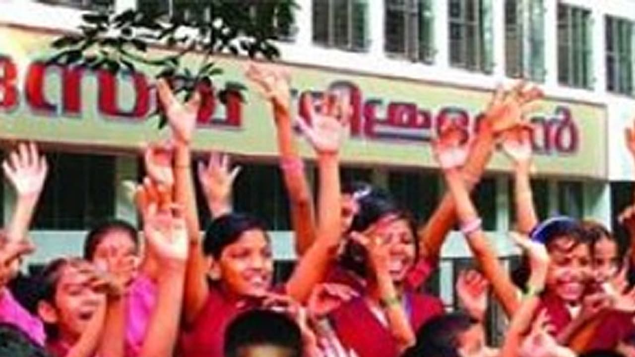 ശിശുഭവനില് പീഡനം: ജീവനക്കാര് അശ്ലീല വീഡിയോ കാണാന് നിര്ബന്ധിച്ചുവെന്ന് കുട്ടികള് ശിശുഭവനില് പീഡനം: ജീവനക്കാര് അശ്ലീല വീഡിയോ കാണാന് നിര്ബന്ധിച്ചുവെന്ന് കുട്ടികള്