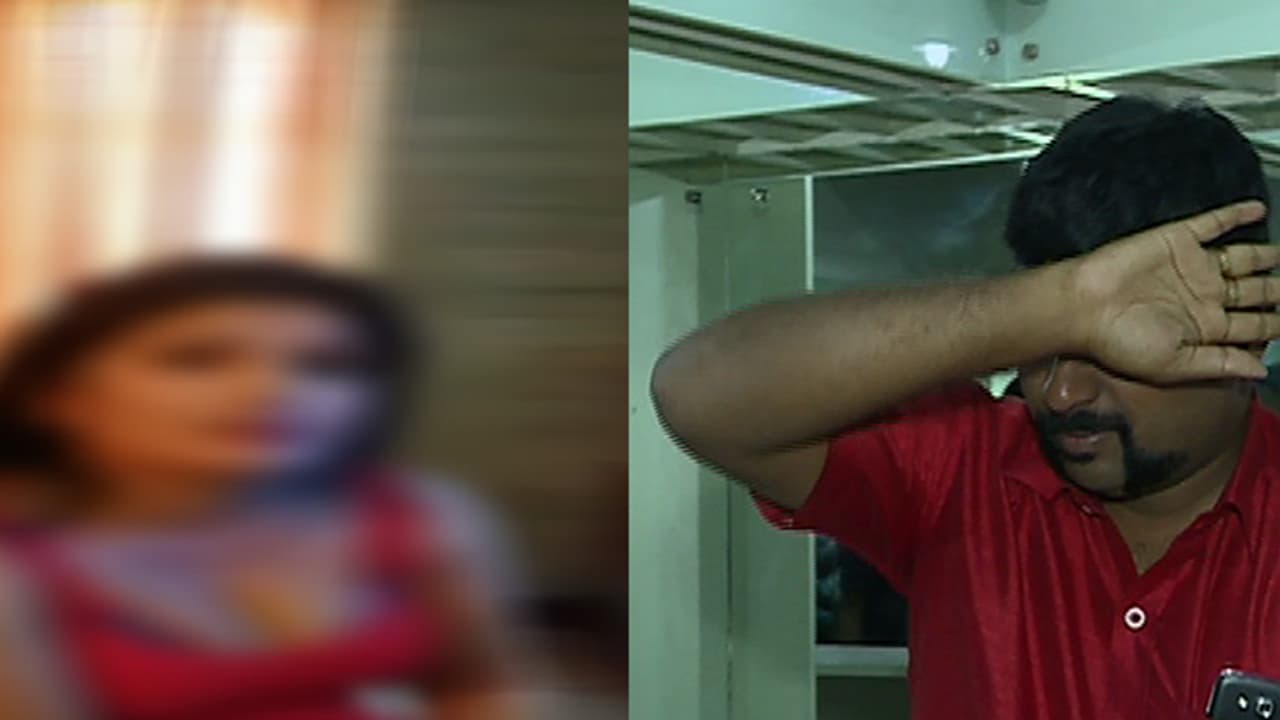 ಹುಡುಗಿಯರನ್ನು ಬಿಟ್ಟು ದಂಧೆಗೆ ಇಳಿದ ಸಂಘಟನೆ!: ಸಂಘಟನೆ ಹೆಸರಲ್ಲಿ ನಡೆಯುತ್ತಿದೆಯಾ ದಂಧೆ? ಹುಡುಗಿಯರನ್ನು ಬಿಟ್ಟು ದಂಧೆಗೆ ಇಳಿದ ಸಂಘಟನೆ!: ಸಂಘಟನೆ ಹೆಸರಲ್ಲಿ ನಡೆಯುತ್ತಿದೆಯಾ ದಂಧೆ?