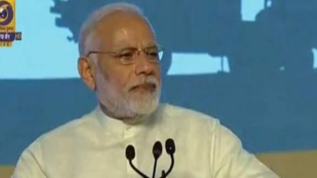 மக்களின் மனங்களை வெல்வதே முக்கியமாம்…. மோடிதான் பேசியிருக்கிறார்..... மக்களின் மனங்களை வெல்வதே முக்கியமாம்…. மோடிதான் பேசியிருக்கிறார்.....