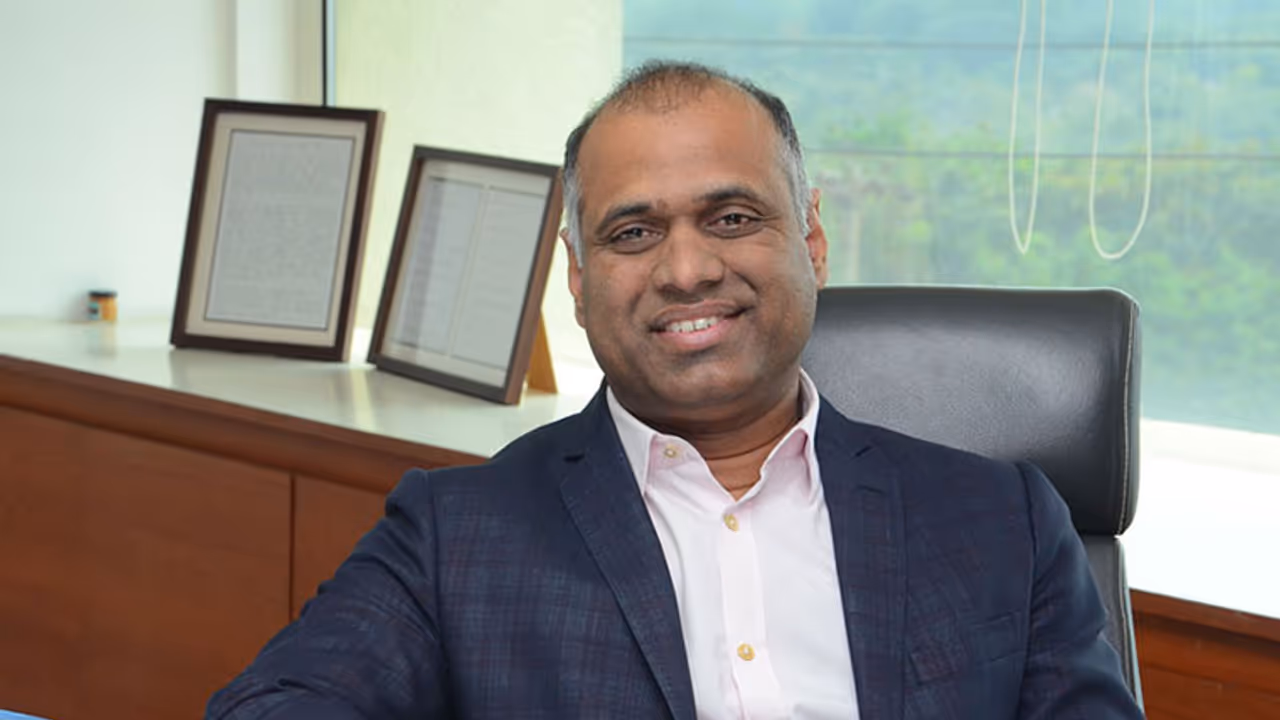 మా సంసారంలో నిప్పులు పోయకు.. చిరుకి పీవీపీ రిక్వెస్ట్ మా సంసారంలో నిప్పులు పోయకు.. చిరుకి పీవీపీ రిక్వెస్ట్