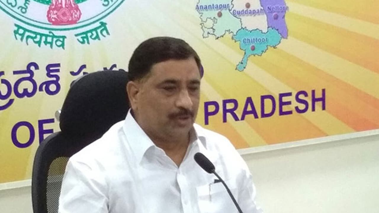 ఏపీలో రక్తికట్టని కోడికత్తి నాటకం, ఢిల్లీలో డ్రామా: కాల్వ ఏపీలో రక్తికట్టని కోడికత్తి నాటకం, ఢిల్లీలో డ్రామా: కాల్వ