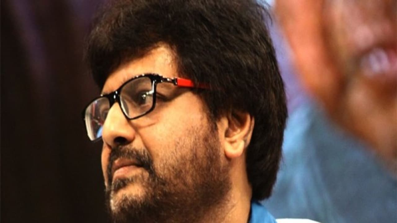 காவிரித் தாயே...! கன்னட மண்ணில் ஏன் பூவிரித்தாய்...! நடிகர் விவேக் கவிதை டுவிட்! காவிரித் தாயே...! கன்னட மண்ணில் ஏன் பூவிரித்தாய்...! நடிகர் விவேக் கவிதை டுவிட்!