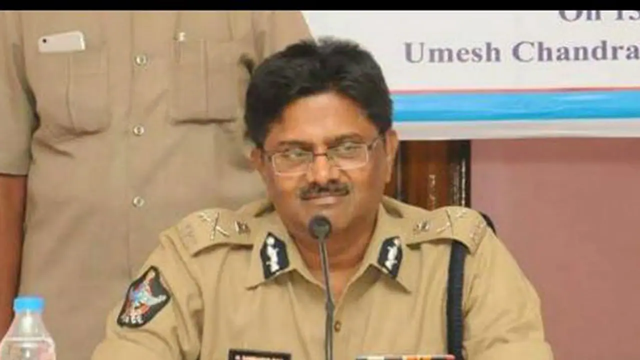 సినిమా డైలాగులతో అదరగొడుతున్న ఆంధ్రా డీజీపీ..