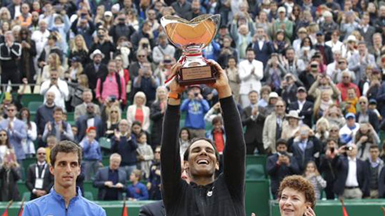 ಮಣ್ಣಿನಂಗಳದಲ್ಲಿ 50ನೇ ಪ್ರಶಸ್ತಿಗೆ ಮುತ್ತಿಕ್ಕಿದ ನಡಾಲ್ ಮಣ್ಣಿನಂಗಳದಲ್ಲಿ 50ನೇ ಪ್ರಶಸ್ತಿಗೆ ಮುತ್ತಿಕ್ಕಿದ ನಡಾಲ್