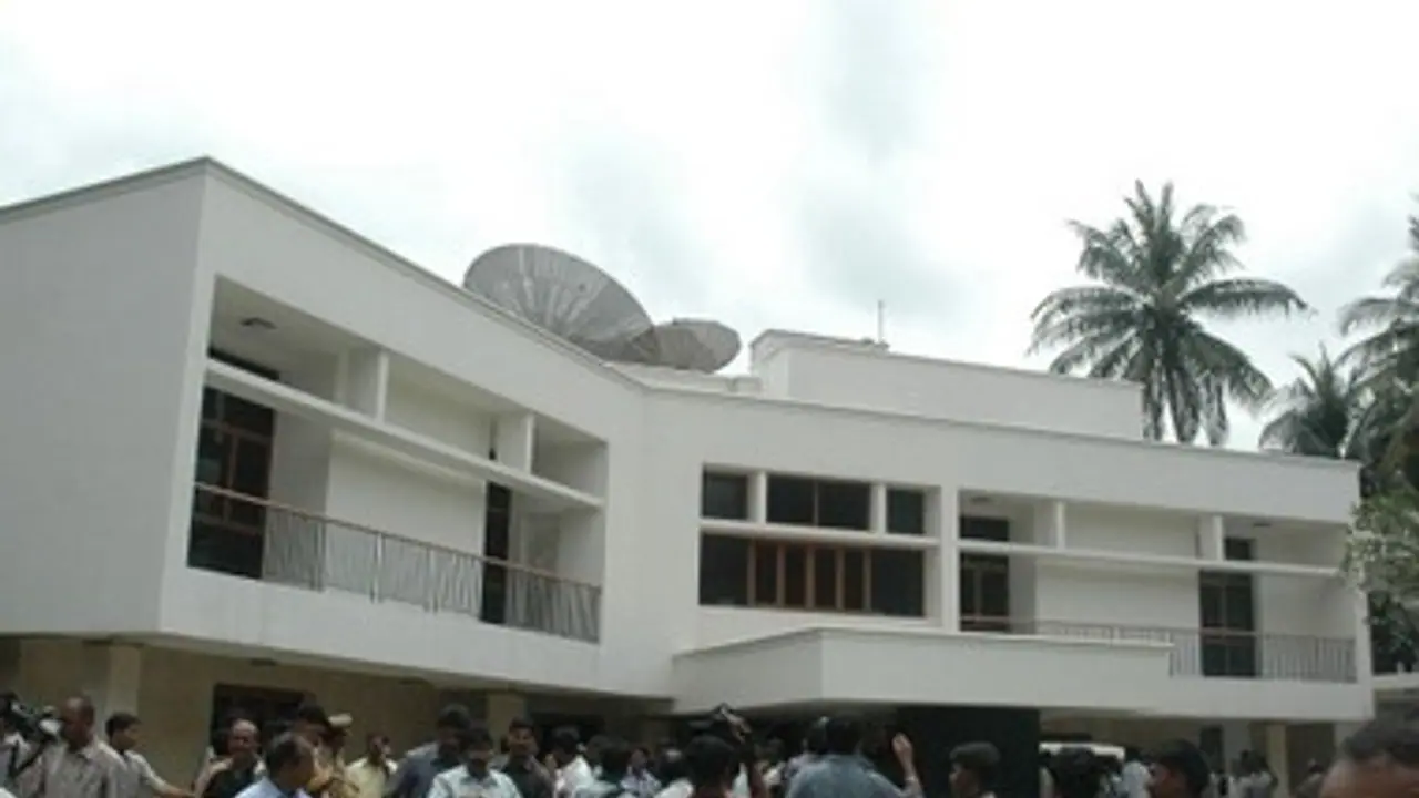 Veda Nilayam: ಮಾಜಿ ಸಿಎಂ ಜಯಲಲಿತಾ ನಿವಾಸ ಸ್ಮಾರಕ ಮಾಡಿದ್ದ ಆದೇಶ ವಜಾ! Veda Nilayam: ಮಾಜಿ ಸಿಎಂ ಜಯಲಲಿತಾ ನಿವಾಸ ಸ್ಮಾರಕ ಮಾಡಿದ್ದ ಆದೇಶ ವಜಾ!