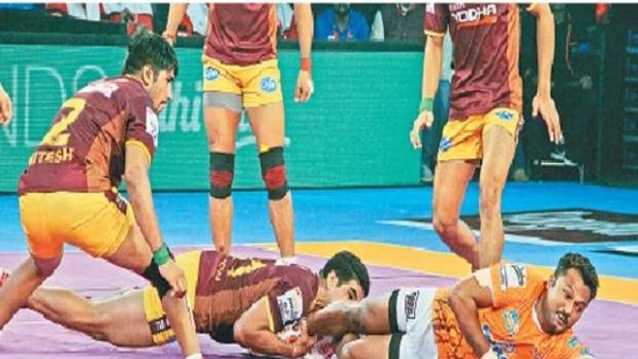 புரோ கபடி: யு.பி.யோதாவை தோற்கடித்து வெளியேற்றியது புனேரி பால்டன்… புரோ கபடி: யு.பி.யோதாவை தோற்கடித்து வெளியேற்றியது புனேரி பால்டன்…