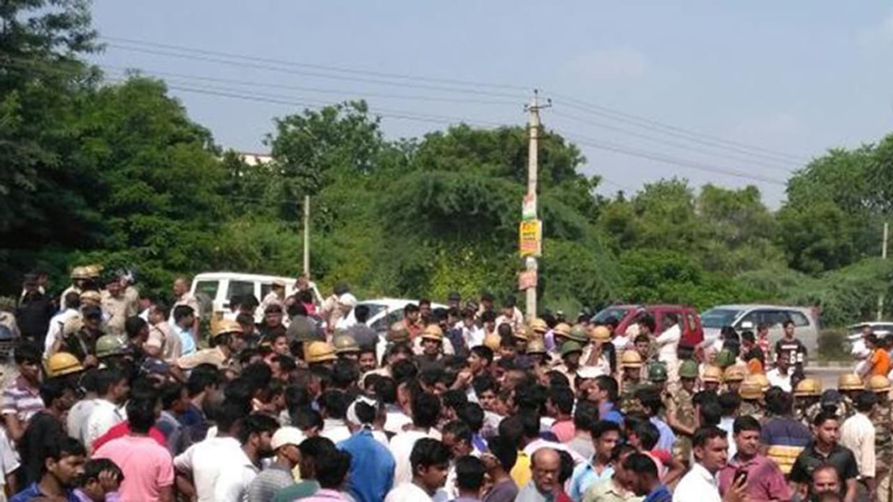 ರ್ಯಾನ್ ಅಂತರಾಷ್ಟ್ರೀಯ ಶಾಲೆಯಲ್ಲಿ ಹತ್ಯೆ: ಪ್ರಾಂಶುಪಾಲರ ಅಮಾನತು, ಪ್ರಕರಣದ ತನಿಖೆಗೆ ತಂಡ ರಚನೆ ರ್ಯಾನ್ ಅಂತರಾಷ್ಟ್ರೀಯ ಶಾಲೆಯಲ್ಲಿ ಹತ್ಯೆ: ಪ್ರಾಂಶುಪಾಲರ ಅಮಾನತು, ಪ್ರಕರಣದ ತನಿಖೆಗೆ ತಂಡ ರಚನೆ