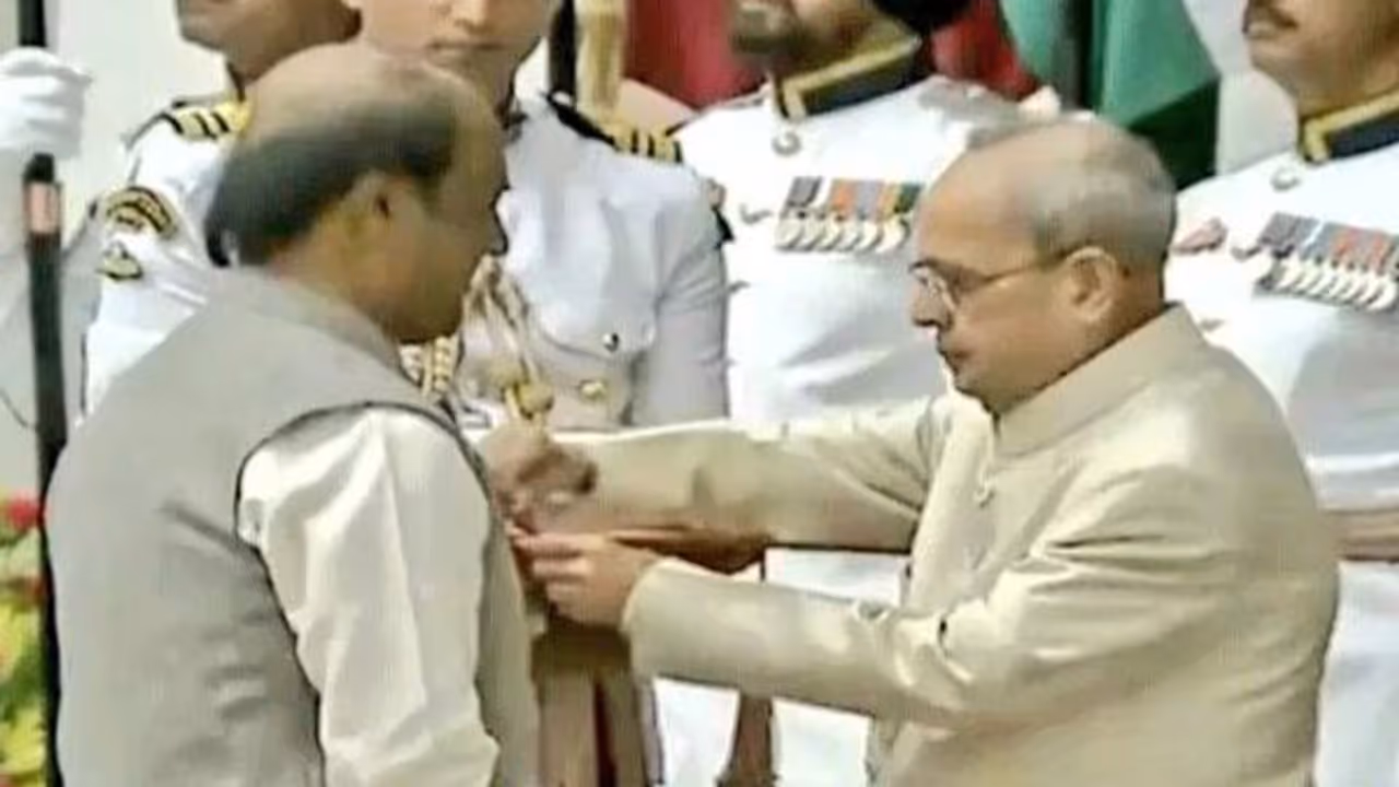 BJP MLA demands Bharat Ratna for Superstar Rajinikanth