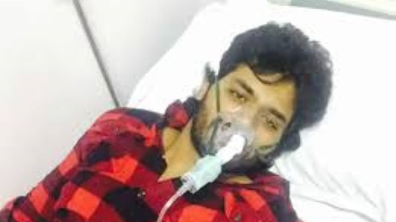 மர்ம நபர்களால் தாக்கப்பட்ட பிரபல நடிகர்...! மருத்துவமனையில் தீவிர சிகிச்சை...! மர்ம நபர்களால் தாக்கப்பட்ட பிரபல நடிகர்...! மருத்துவமனையில் தீவிர சிகிச்சை...!