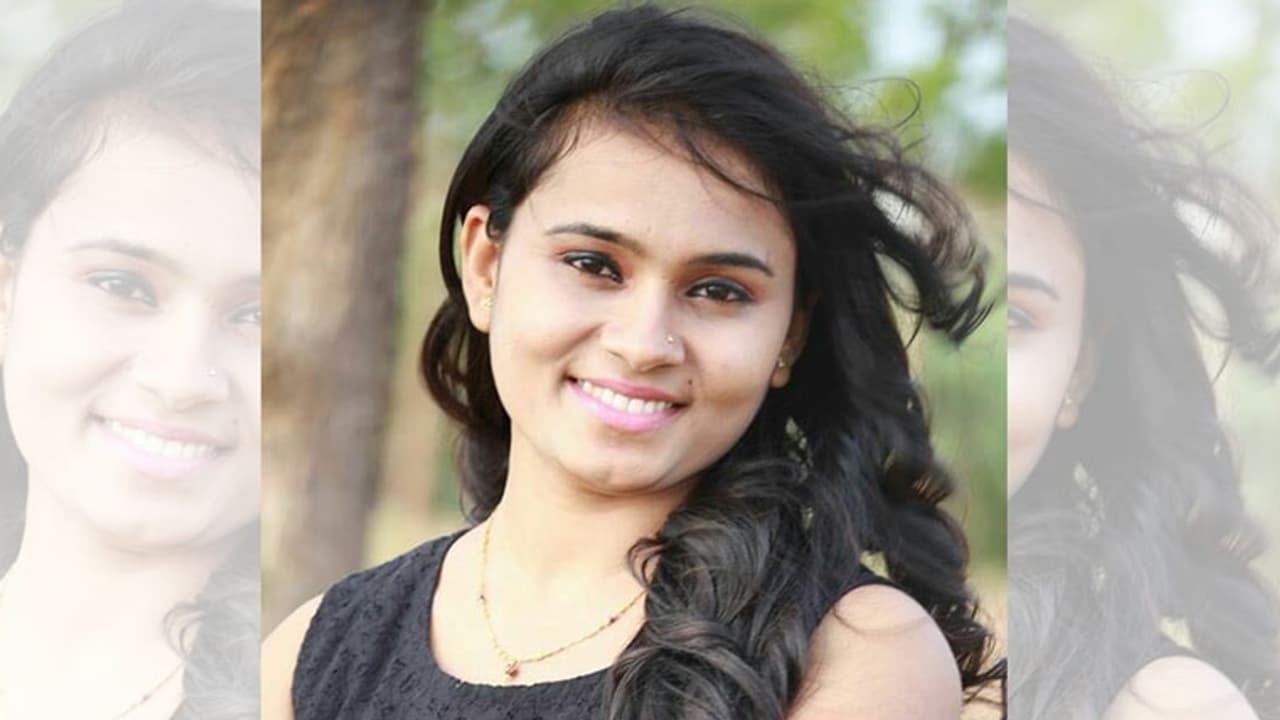 ಹಸು ಗುದ್ದಿ ನಟಿ ಪೂಜಾಗೆ ಗಾಯ ಹಸು ಗುದ್ದಿ ನಟಿ ಪೂಜಾಗೆ ಗಾಯ