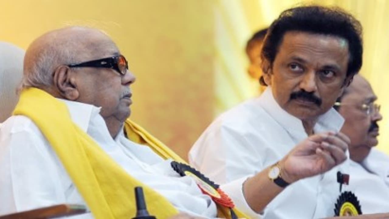 "வைர விழா நிகழ்ச்சியில் கருணாநிதி பங்கேற்க வாய்ப்பில்லை" உறுதிபடுத்திய ஸ்டாலின் "வைர விழா நிகழ்ச்சியில் கருணாநிதி பங்கேற்க வாய்ப்பில்லை" உறுதிபடுத்திய ஸ்டாலின்