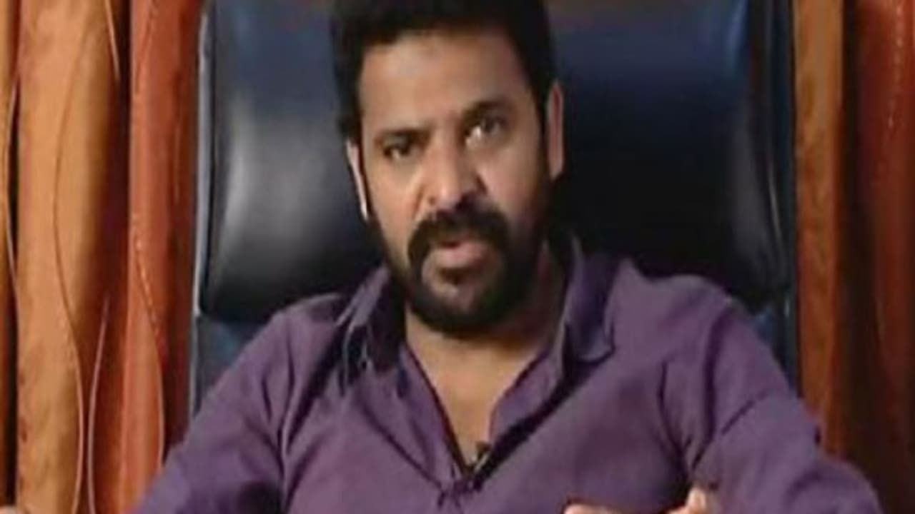 எச்.ராஜா, எஸ்.வி சேகர் குறையை தீர்த்து வைத்துவிட்டார் ரஜினி – வச்சி செய்யும் இயக்குநர் அமீர் எச்.ராஜா, எஸ்.வி சேகர் குறையை தீர்த்து வைத்துவிட்டார் ரஜினி – வச்சி செய்யும் இயக்குநர் அமீர்