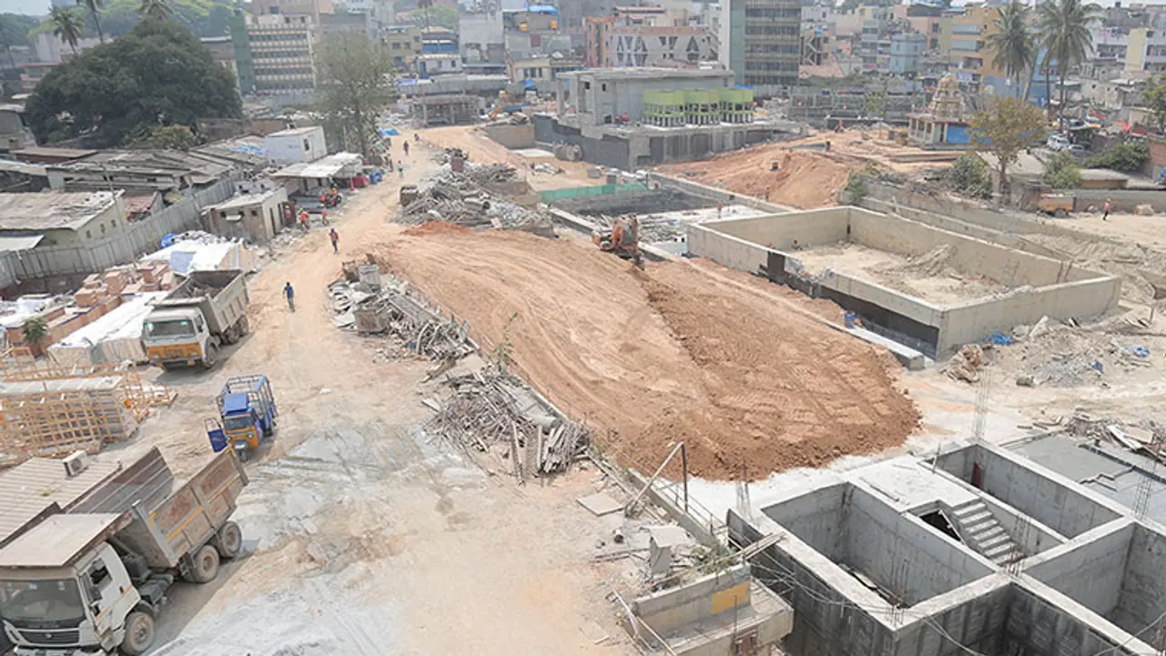 Mudslide: No traffic movement from KR Market to Majestic Mudslide: No traffic movement from KR Market to Majestic