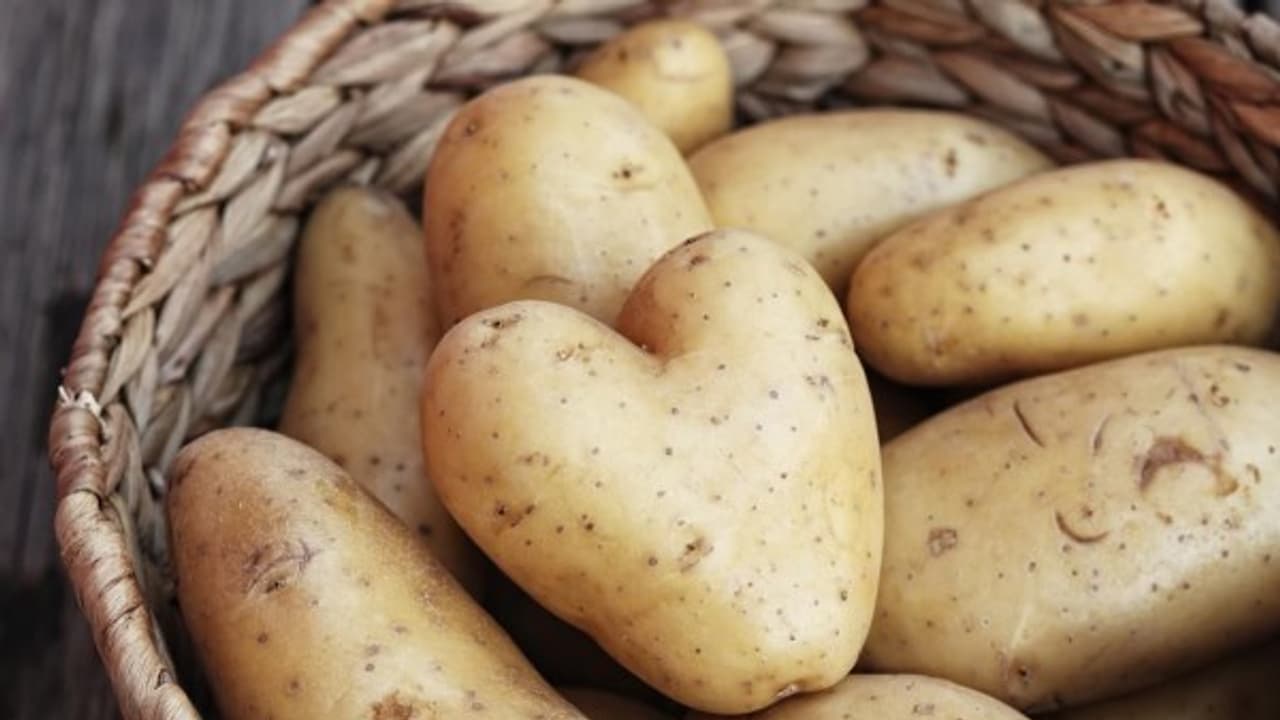 உருளைக்கிழங்கை இந்த முறையில்தான் சாப்பிடணும்; அப்போதான் பிரச்சனை வராது... உருளைக்கிழங்கை இந்த முறையில்தான் சாப்பிடணும்; அப்போதான் பிரச்சனை வராது...