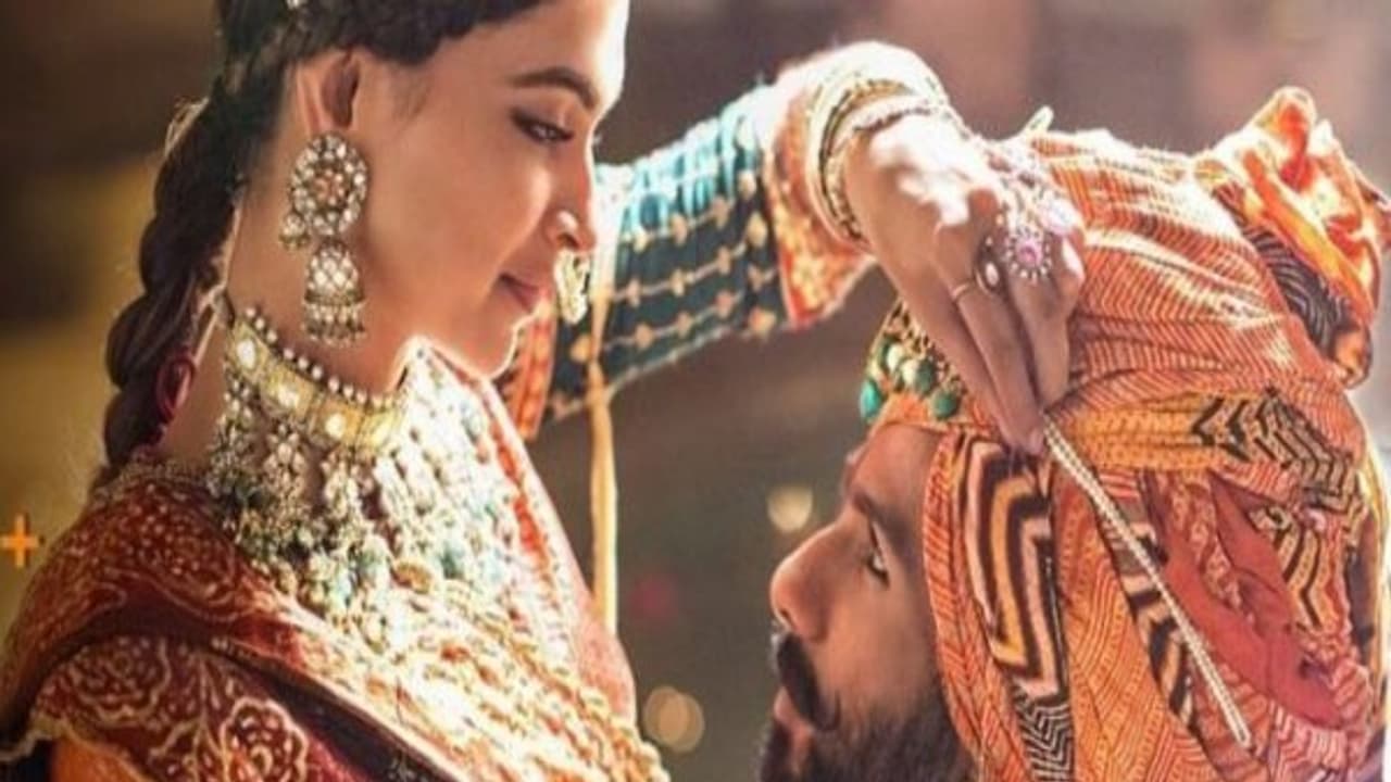 நல்ல படங்களுக்கு எப்போதும் ஆதரவு இருக்கும்! அது இப்போ நிரூபணமாகியிருக்கு! பூரிக்கும் 'பத்மாவத்' கதாநாயகன்! நல்ல படங்களுக்கு எப்போதும் ஆதரவு இருக்கும்! அது இப்போ நிரூபணமாகியிருக்கு! பூரிக்கும் 'பத்மாவத்' கதாநாயகன்!