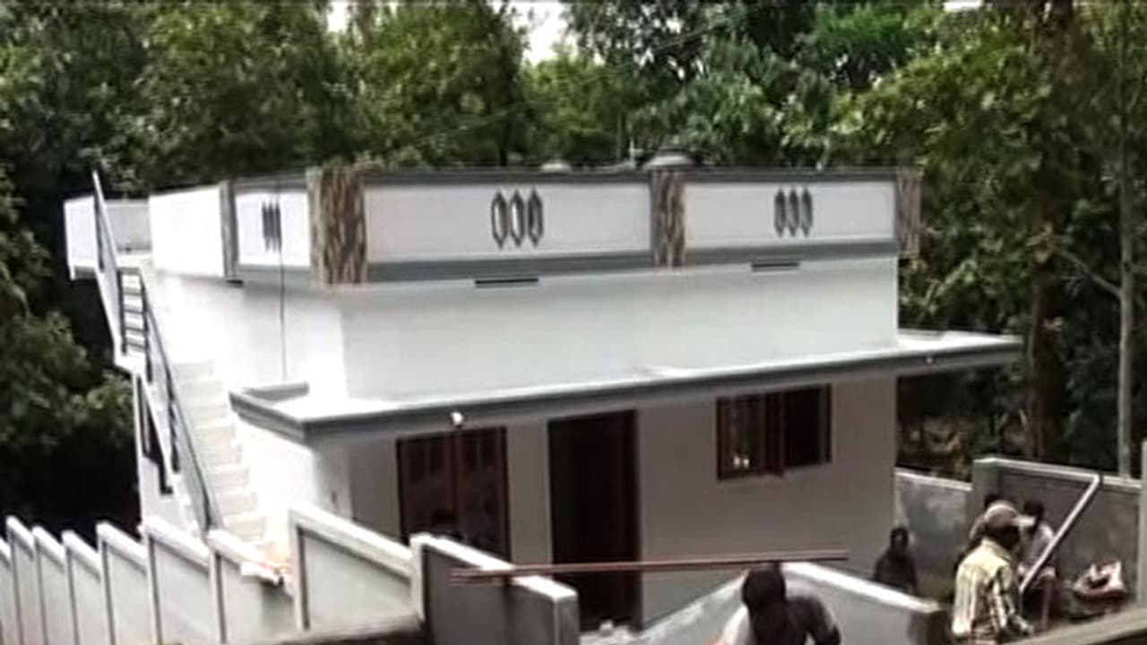 ജിഷയില്ലാത്ത ജിഷാ ഭവനത്തിലേക്ക് ഇന്ന് അമ്മയും സഹോദരിയും താമസം മാറും ജിഷയില്ലാത്ത ജിഷാ ഭവനത്തിലേക്ക് ഇന്ന് അമ്മയും സഹോദരിയും താമസം മാറും