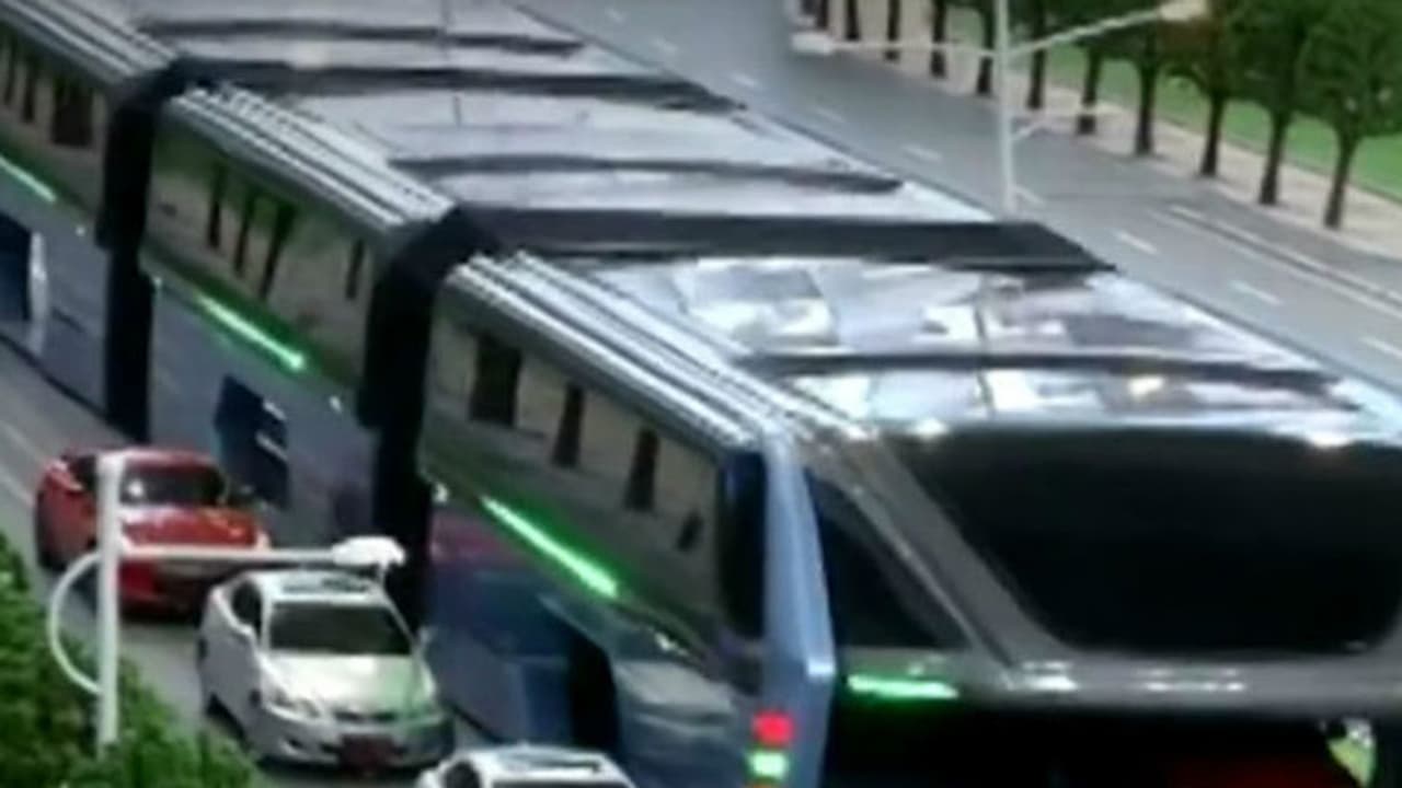 ട്രാഫിക്ക് ബ്ലോക്ക് പ്രശ്നമേയല്ല ഈ സൂപ്പര് ബസിന്! ട്രാഫിക്ക് ബ്ലോക്ക് പ്രശ്നമേയല്ല ഈ സൂപ്പര് ബസിന്!