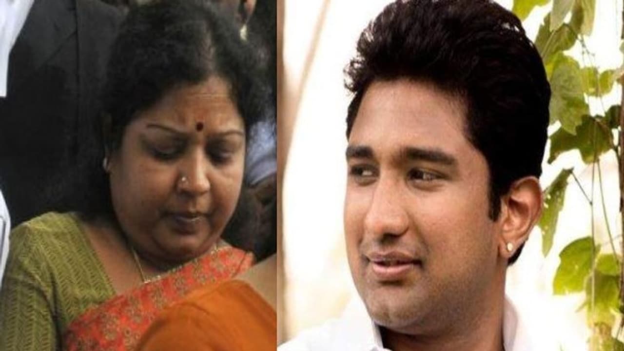 ’விவேக் இந்த நெருக்கடியை தாங்குவானா?’: அக்ரஹார சிறையில் அழுது புரளும் இளவரசி... ’விவேக் இந்த நெருக்கடியை தாங்குவானா?’: அக்ரஹார சிறையில் அழுது புரளும் இளவரசி...