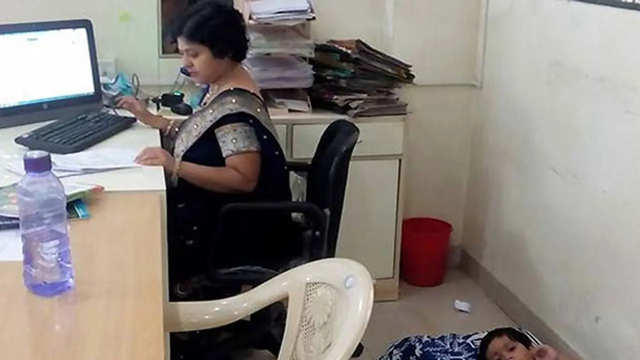 അത് എന്റെ കുട്ടിയല്ല, ഹൃദയമാണ് വൈറലായി ഒരു അമ്മയുടെ ഫേസ്ബുക്ക് പോസ്റ്റ് അത് എന്റെ കുട്ടിയല്ല, ഹൃദയമാണ് വൈറലായി ഒരു അമ്മയുടെ ഫേസ്ബുക്ക് പോസ്റ്റ്