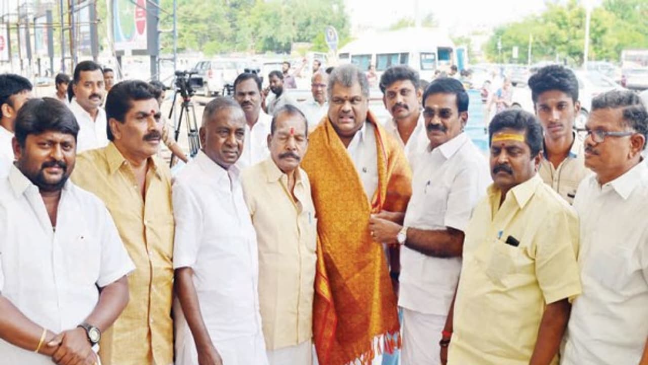 ஸ்டெர்லைட் ஆலையை நிரந்தரமாக மூடுவதுதான் உண்மையான நடவடிக்கை; மின்சாரம், தண்ணீரை துண்டிப்பது அல்ல... ஸ்டெர்லைட் ஆலையை நிரந்தரமாக மூடுவதுதான் உண்மையான நடவடிக்கை; மின்சாரம், தண்ணீரை துண்டிப்பது அல்ல...