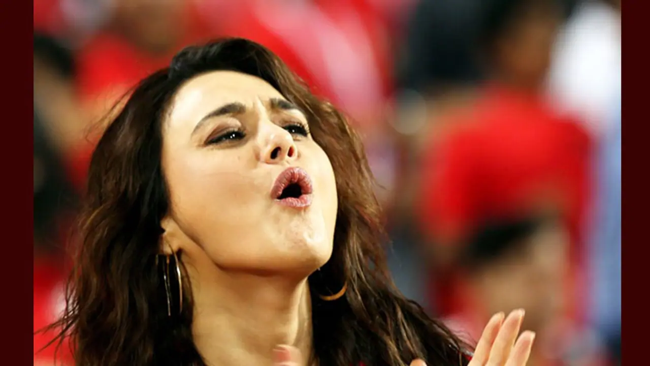 ತಂಡ ಸೋತರೂ ಪ್ರೀತಿಗೆ ಫುಲ್ ಖುಷ್ ತಂಡ ಸೋತರೂ ಪ್ರೀತಿಗೆ ಫುಲ್ ಖುಷ್