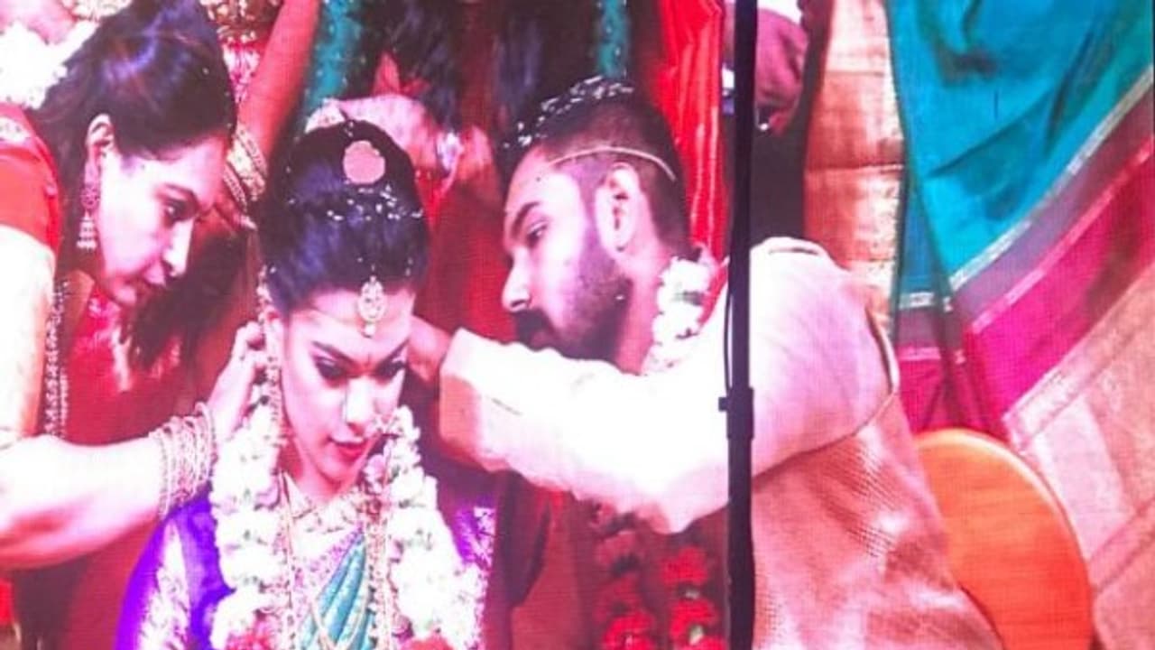 நடிகர் பார்த்திபன் மகள் கீர்த்தனா அக்ஷய் திருமணத்தில் பிரபலங்கள் பலர் பங்கேற்பு...! நடிகர் பார்த்திபன் மகள் கீர்த்தனா அக்ஷய் திருமணத்தில் பிரபலங்கள் பலர் பங்கேற்பு...!