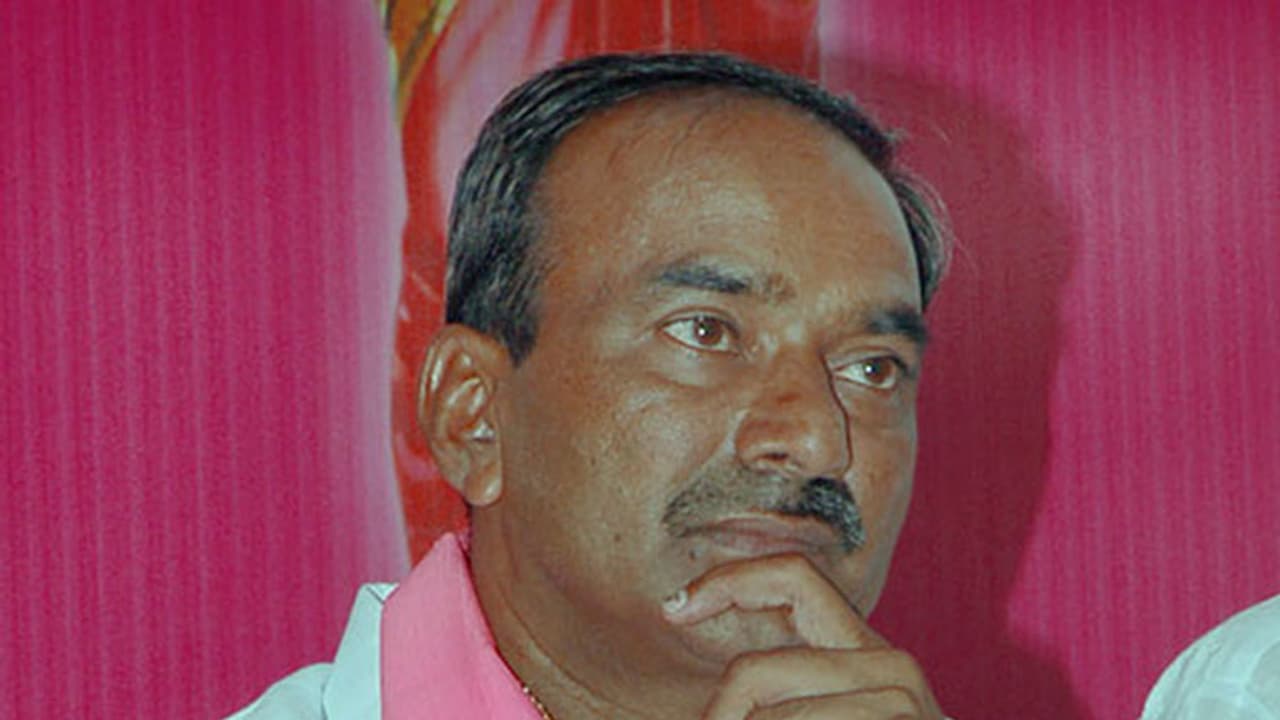 సురేష్ రెడ్డి చేరిక సభకు కేసిఆర్ అందుకే రాలేదు : ఈటల వివరణ సురేష్ రెడ్డి చేరిక సభకు కేసిఆర్ అందుకే రాలేదు : ఈటల వివరణ