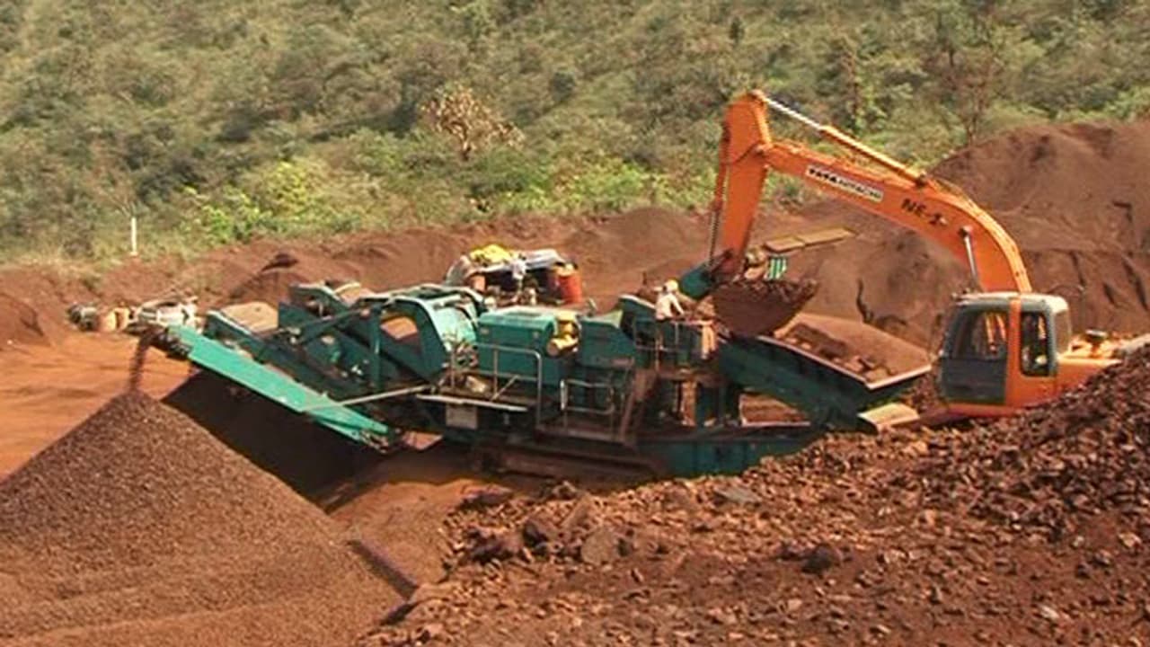 ಅಕ್ರಮ ಗಣಿಗಾರಿಕೆ: ಡಾ. ರಾಜ್ ತಂಗಿ ನಾಗಮ್ಮ ಆರೋಪ