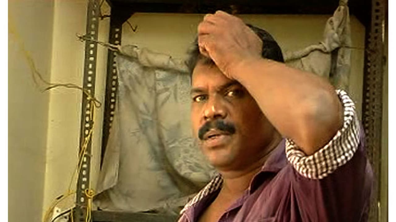 പ്രതിയുടെ വക സ്റ്റേഷനില് പൊലീസുകാര്ക്ക് തല്ല്; സ്റ്റേഷന് അടിച്ചു തകര്ത്തു പ്രതിയുടെ വക സ്റ്റേഷനില് പൊലീസുകാര്ക്ക് തല്ല്; സ്റ്റേഷന് അടിച്ചു തകര്ത്തു