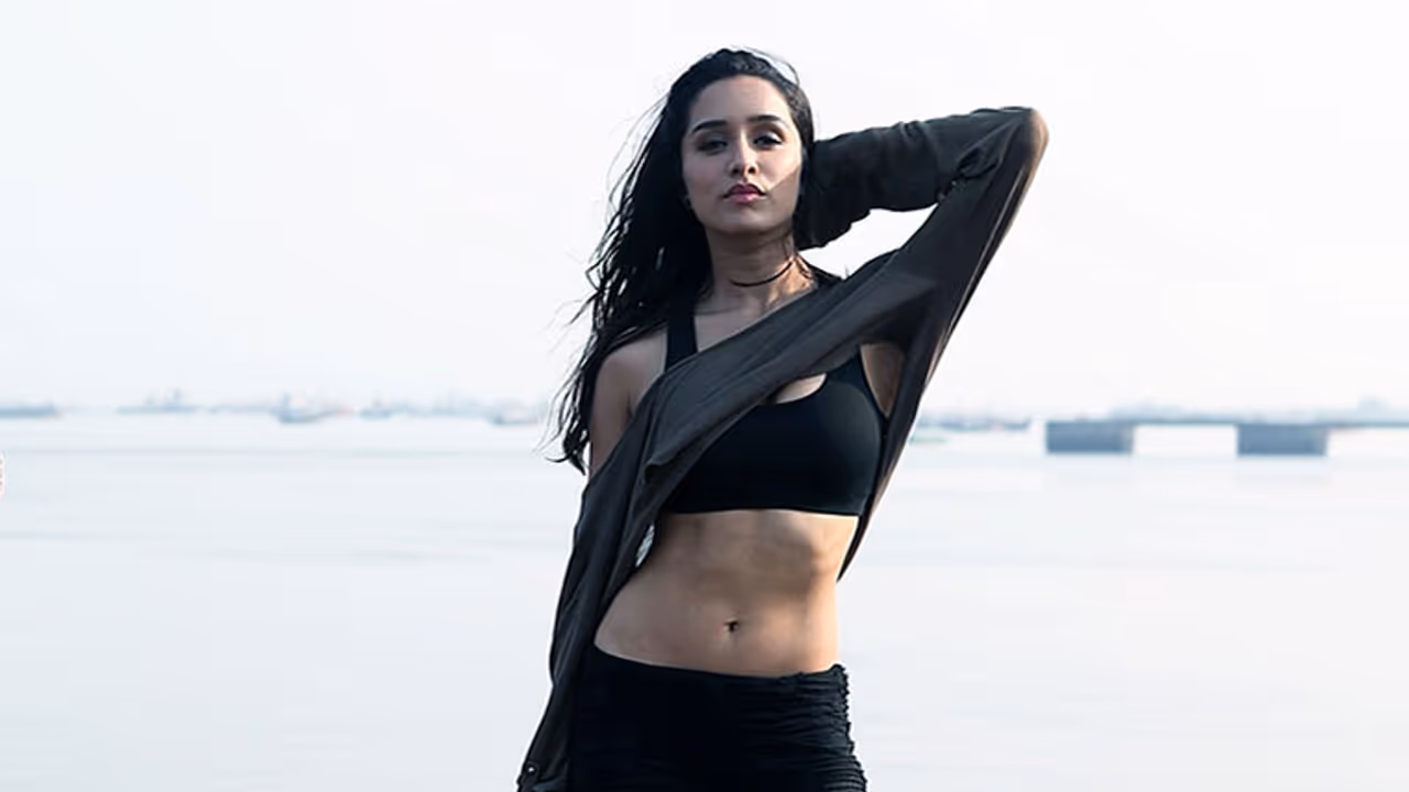 Shraddha Kapoor: I will be singing all the songs in 'Rock On 2' Shraddha Kapoor: I will be singing all the songs in 'Rock On 2'