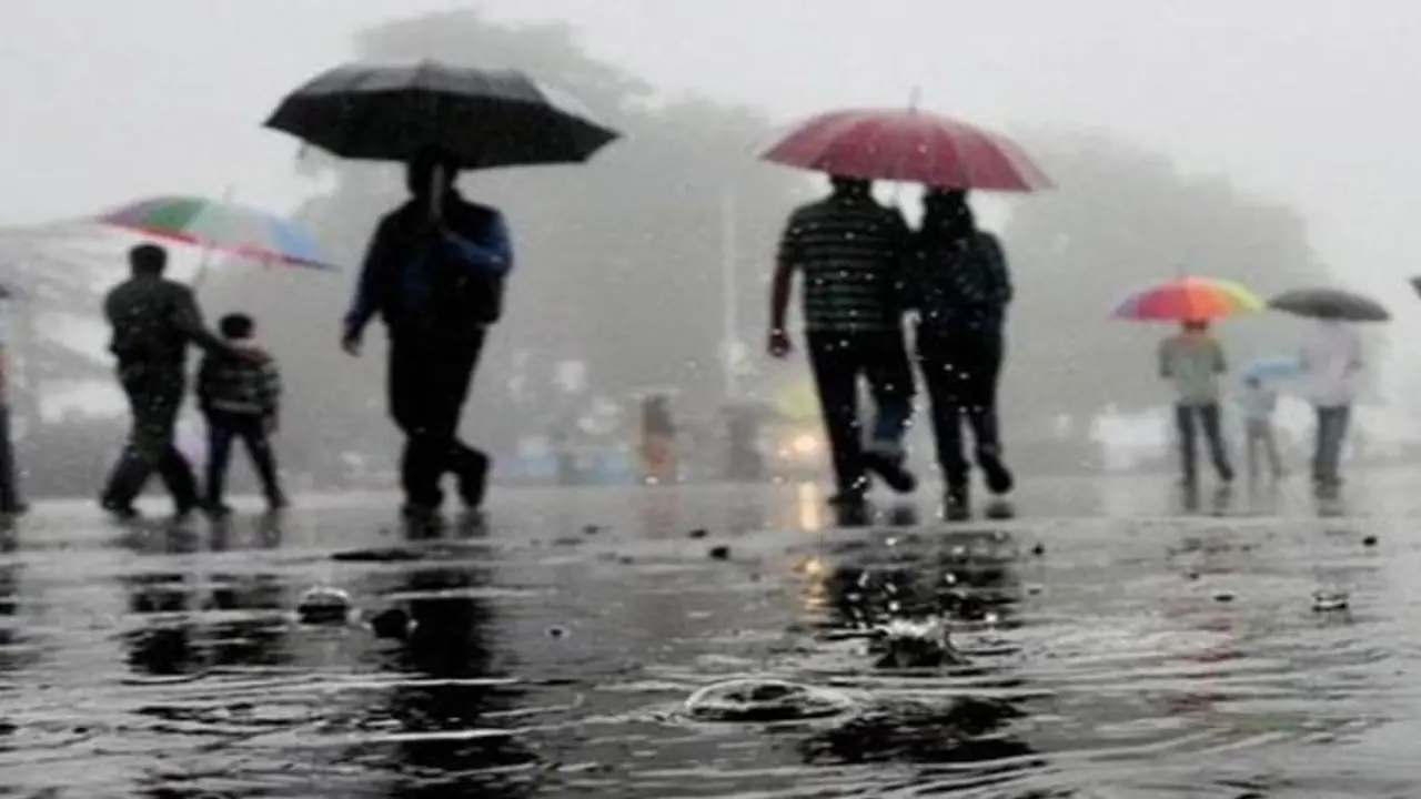 ರಾಜ್ಯಾದ್ಯಂತ ಮುಂಗಾರು ಅಬ್ಬರ ಶುರು ರಾಜ್ಯಾದ್ಯಂತ ಮುಂಗಾರು ಅಬ್ಬರ ಶುರು