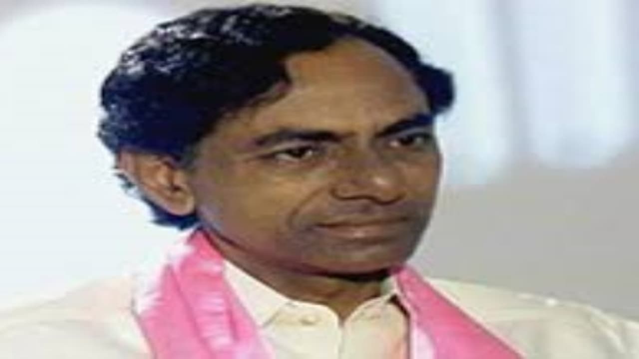 எல்லோரும் கூலி வேலைக்கு போய் கட்சி நிதி கொடுங்க….சந்திர சேகர் ராவ் கட்சியினருக்கு அதிரடி உத்தரவு… எல்லோரும் கூலி வேலைக்கு போய் கட்சி நிதி கொடுங்க….சந்திர சேகர் ராவ் கட்சியினருக்கு அதிரடி உத்தரவு…