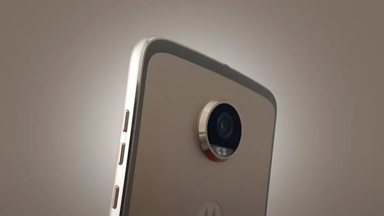 Moto Z2 Play: Shiny and slim, but should you buy it? Moto Z2 Play: Shiny and slim, but should you buy it?