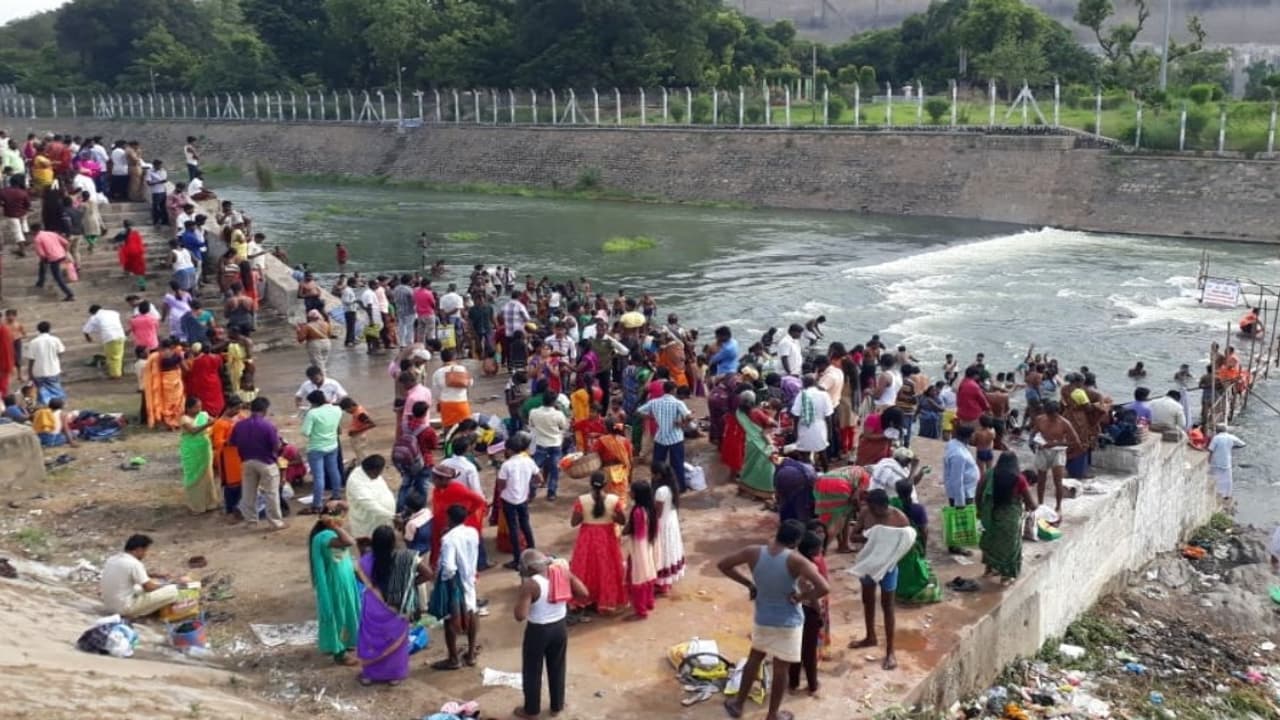 தமிழகத்தில் "ஆடிபெருக்கு டாப் 10 இடங்கள்"...! கோலாகல கொண்டாட்டம்..! தமிழகத்தில் "ஆடிபெருக்கு டாப் 10 இடங்கள்"...! கோலாகல கொண்டாட்டம்..!