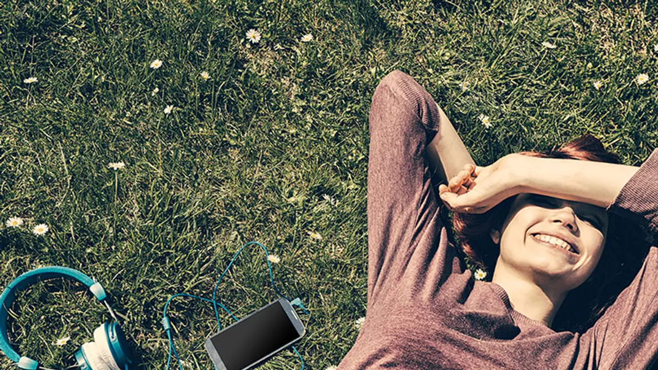 കൂടുതല് സമയം സ്മാര്ട്ട്ഫോണ് ഉപയോഗിക്കുന്നത് ഇങ്ങനെയുളളവരാണ് കൂടുതല് സമയം സ്മാര്ട്ട്ഫോണ് ഉപയോഗിക്കുന്നത് ഇങ്ങനെയുളളവരാണ്