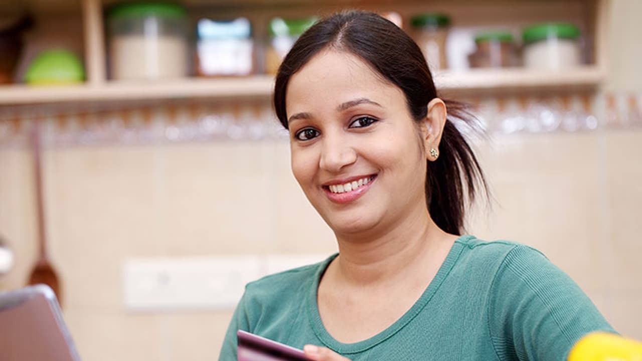 5 ways housewives can secure their financial future 5 ways housewives can secure their financial future