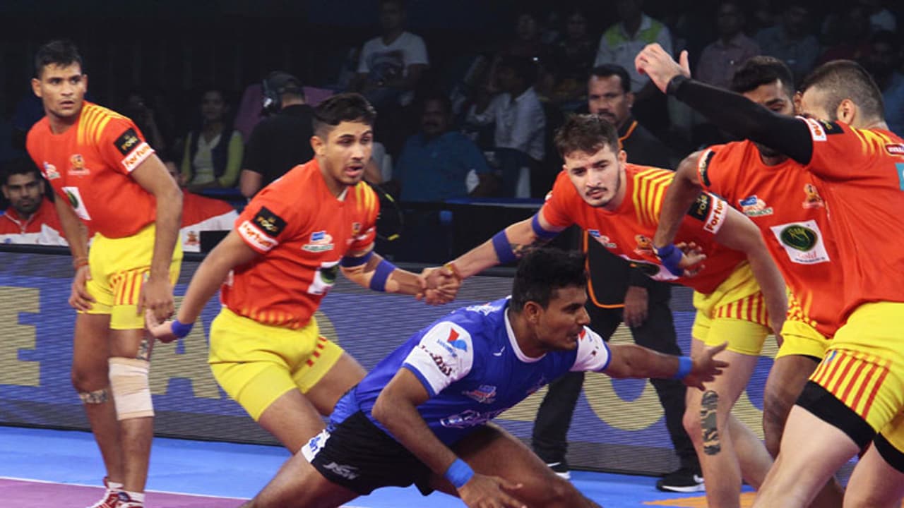 ಗುಜರಾತ್'ಗೆ ಸೋಲಿನ ರುಚಿ ತೋರಿಸಿದ ಹರ್ಯಾಣ ಸ್ಟೀಲರ್ಸ್ ಗುಜರಾತ್'ಗೆ ಸೋಲಿನ ರುಚಿ ತೋರಿಸಿದ ಹರ್ಯಾಣ ಸ್ಟೀಲರ್ಸ್