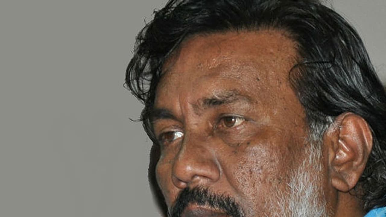 കുരീപ്പുഴയ്ക്ക് നേരെ കൈയേറ്റശ്രമം: ആര്എസ്എസ് പ്രവർത്തകർക്ക് ജാമ്യം കുരീപ്പുഴയ്ക്ക് നേരെ കൈയേറ്റശ്രമം: ആര്എസ്എസ് പ്രവർത്തകർക്ക് ജാമ്യം