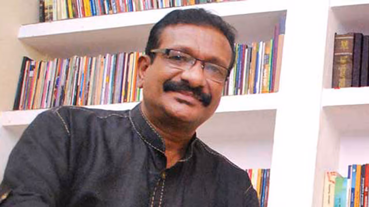 ടി.എ റസാഖ്; മലയാളിയുടെ മനസ്സില് കനലായി പെയ്തിറങ്ങിയ പെരുമഴക്കാലം ടി.എ റസാഖ്; മലയാളിയുടെ മനസ്സില് കനലായി പെയ്തിറങ്ങിയ പെരുമഴക്കാലം