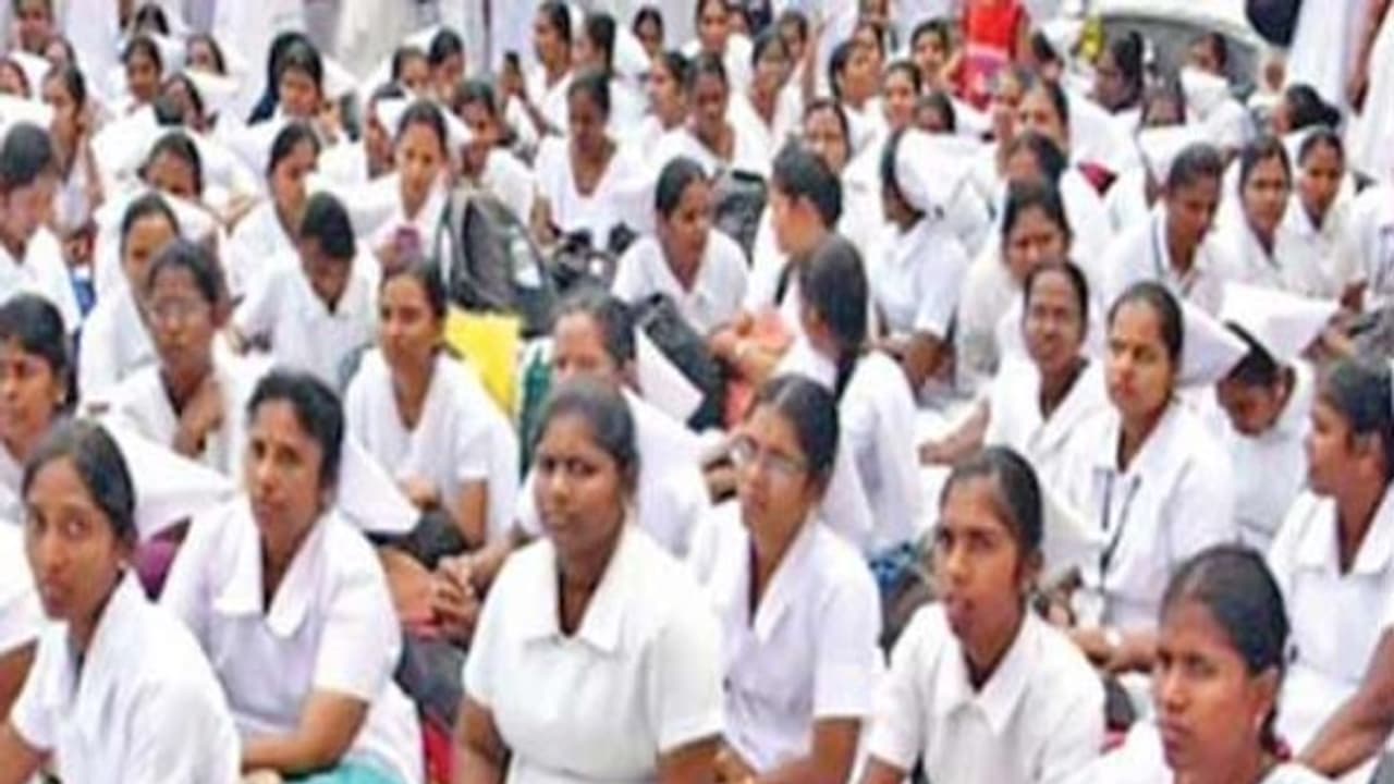 போராட்டம் வாபஸ் இல்லை …. இரவு முழுவதும் டி.எம்.எஸ்.வளாகத்துக்குள் நர்ஸ்கள்!!! போராட்டம் வாபஸ் இல்லை …. இரவு முழுவதும் டி.எம்.எஸ்.வளாகத்துக்குள் நர்ஸ்கள்!!!